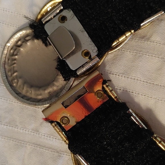 Funky Medallion/Coin Look Vintage Belt - Picture 5 of 11